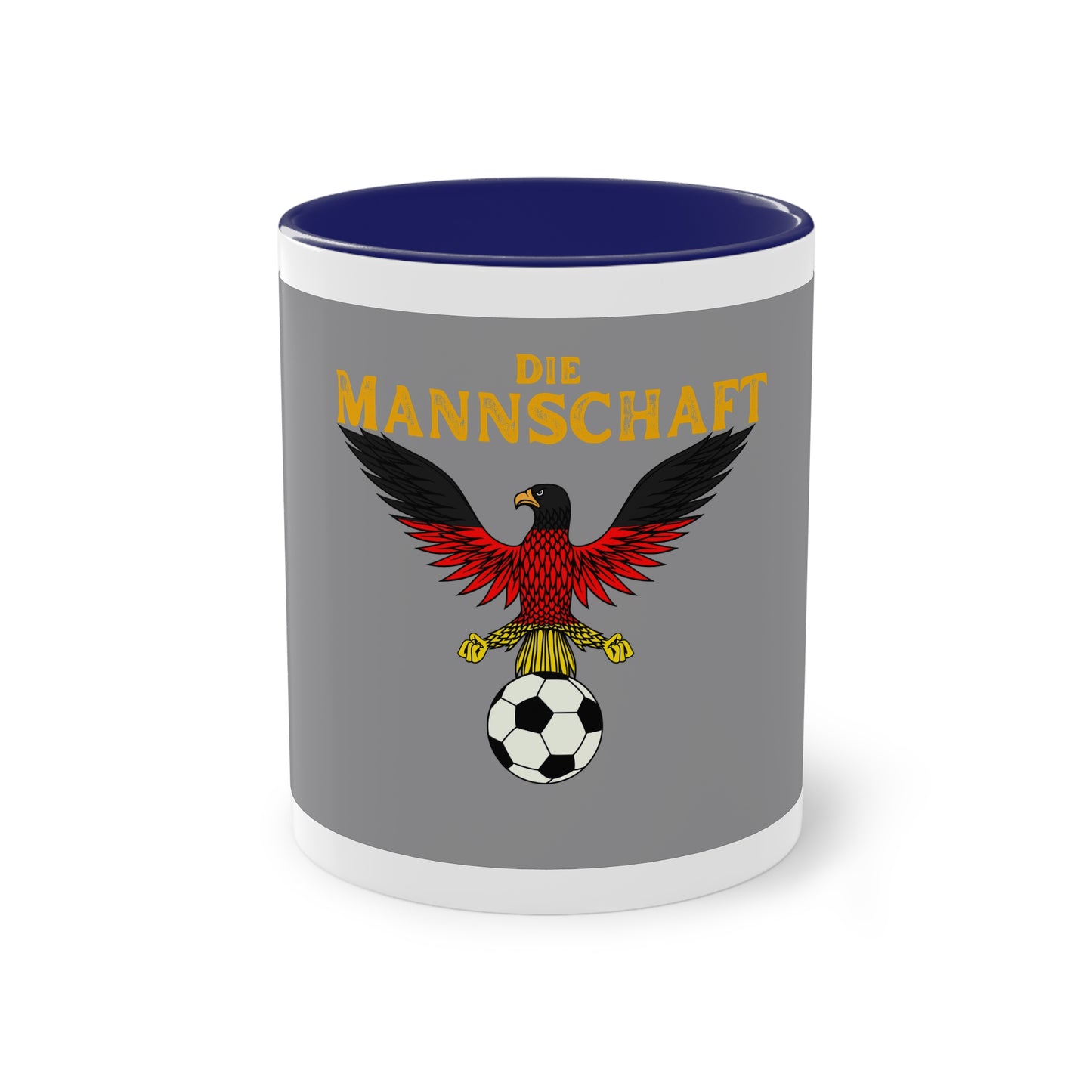 Die Mannschaft - Leistung ohne Ende auf Kaffeetassen, Teetassen bedruckt; weißer Außenbereich mit mehrfarbigem Innenbereich und Henkel, große; 11 Unzen.