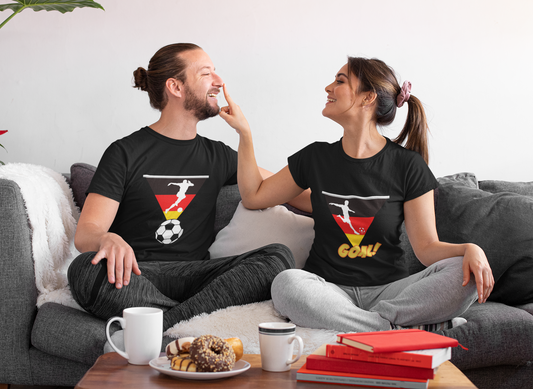 Tor für Deutschland! Tragen Sie Ihr Unisex-T-Shirt und feiern Sie gemeinsam als Team den Sieg